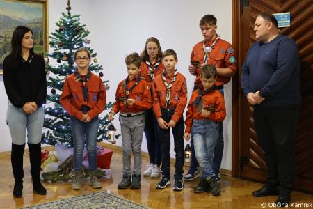 Plamen Luči miru iz Betlehema z geslom Premostimo in razsvetlimo (3)